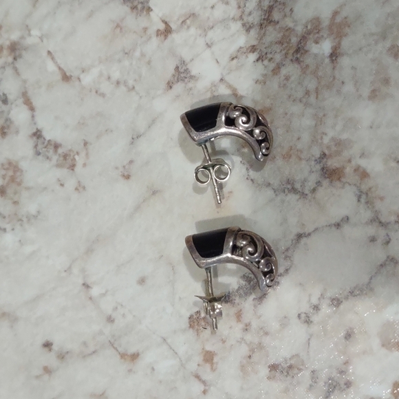 Set of Two Pairs of Earrings - Picture 5 of 6